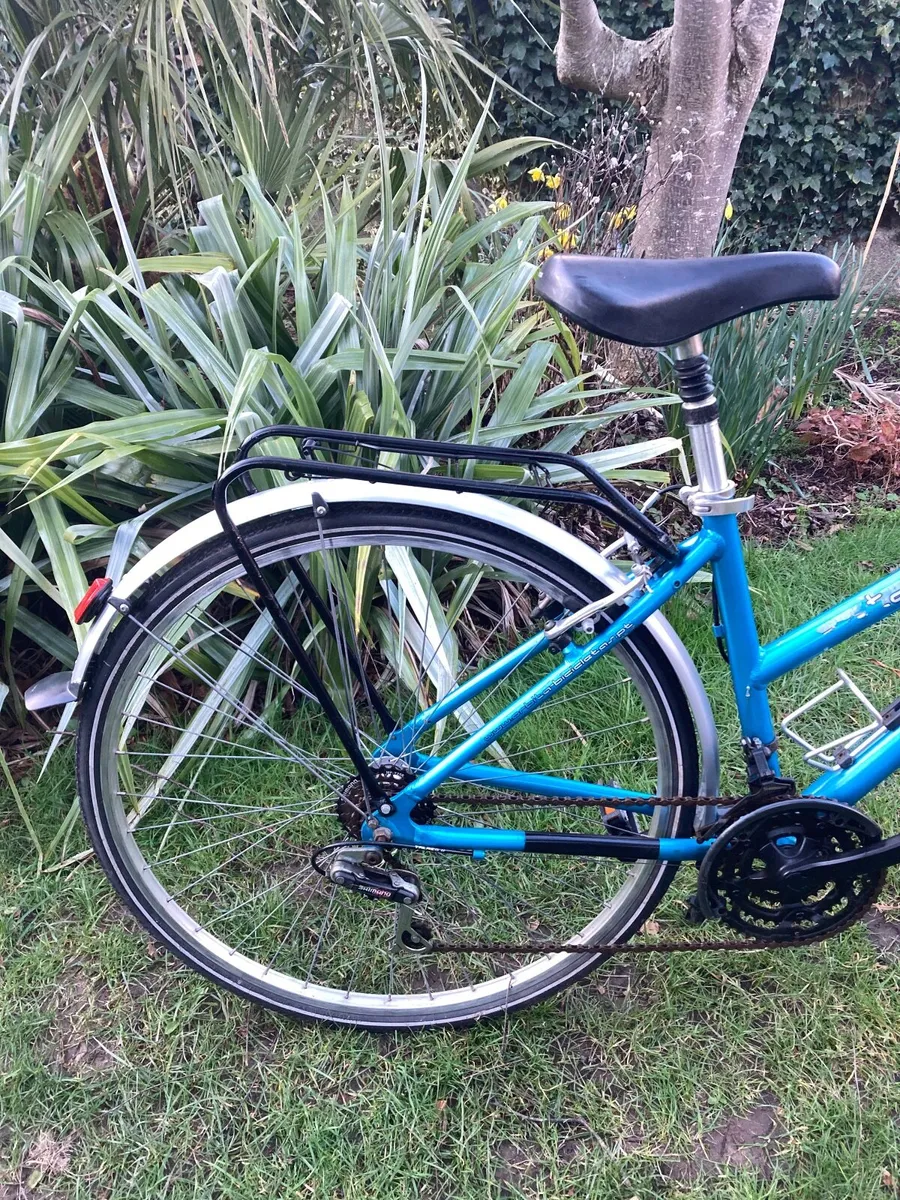 Ladies Hybrid Bike - Image 2