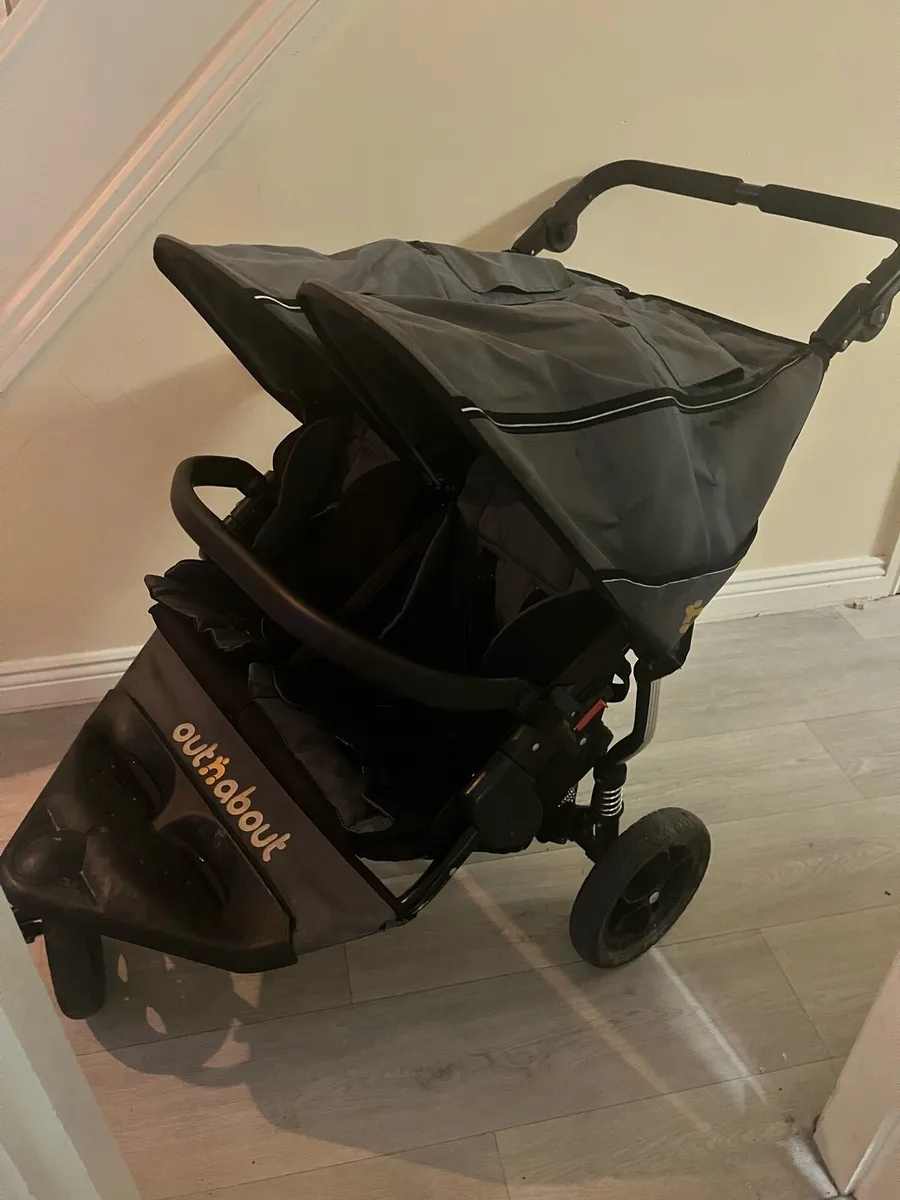 Out n about double buggy - Image 1
