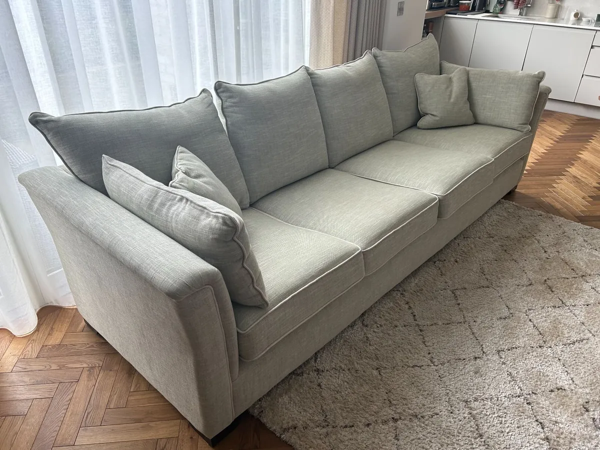 Couch/Sofa - Image 3