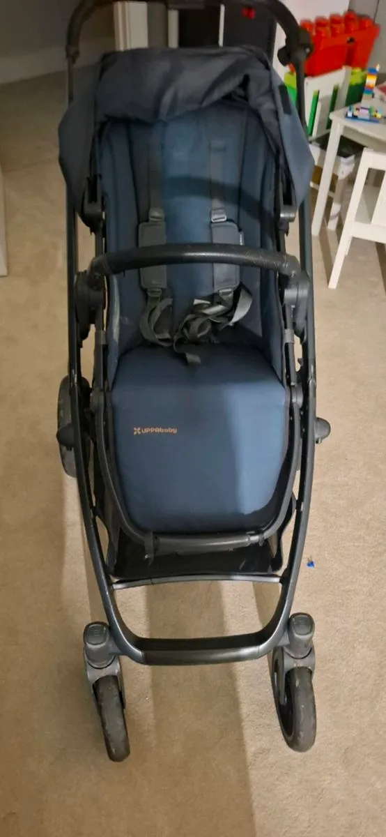 UPPAbaby Vista V2 Buggy + Bassinet + Toddler Seat - Image 1