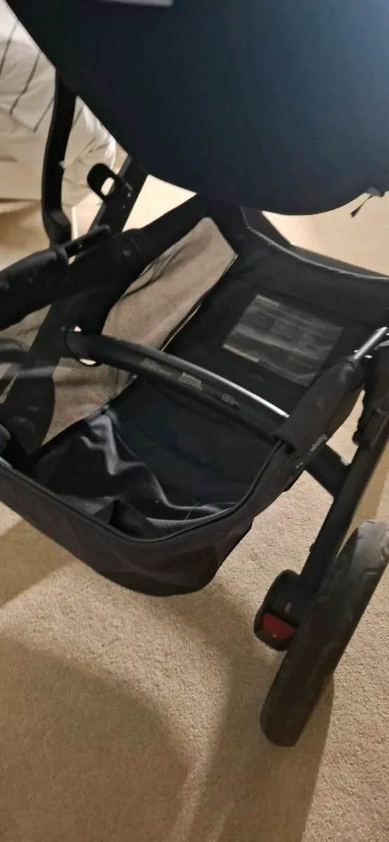 UPPAbaby Vista V2 Buggy + Bassinet + Toddler Seat - Image 3
