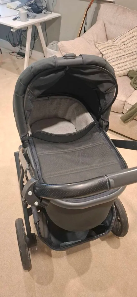 UPPAbaby Vista V2 Buggy + Bassinet + Toddler Seat - Image 4