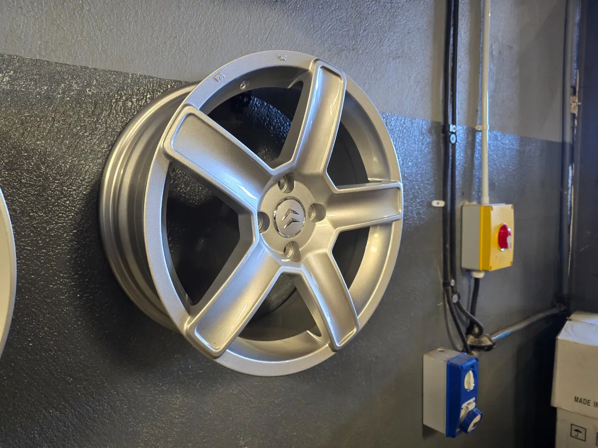 **Special** 17" Peugeot Vortex Style