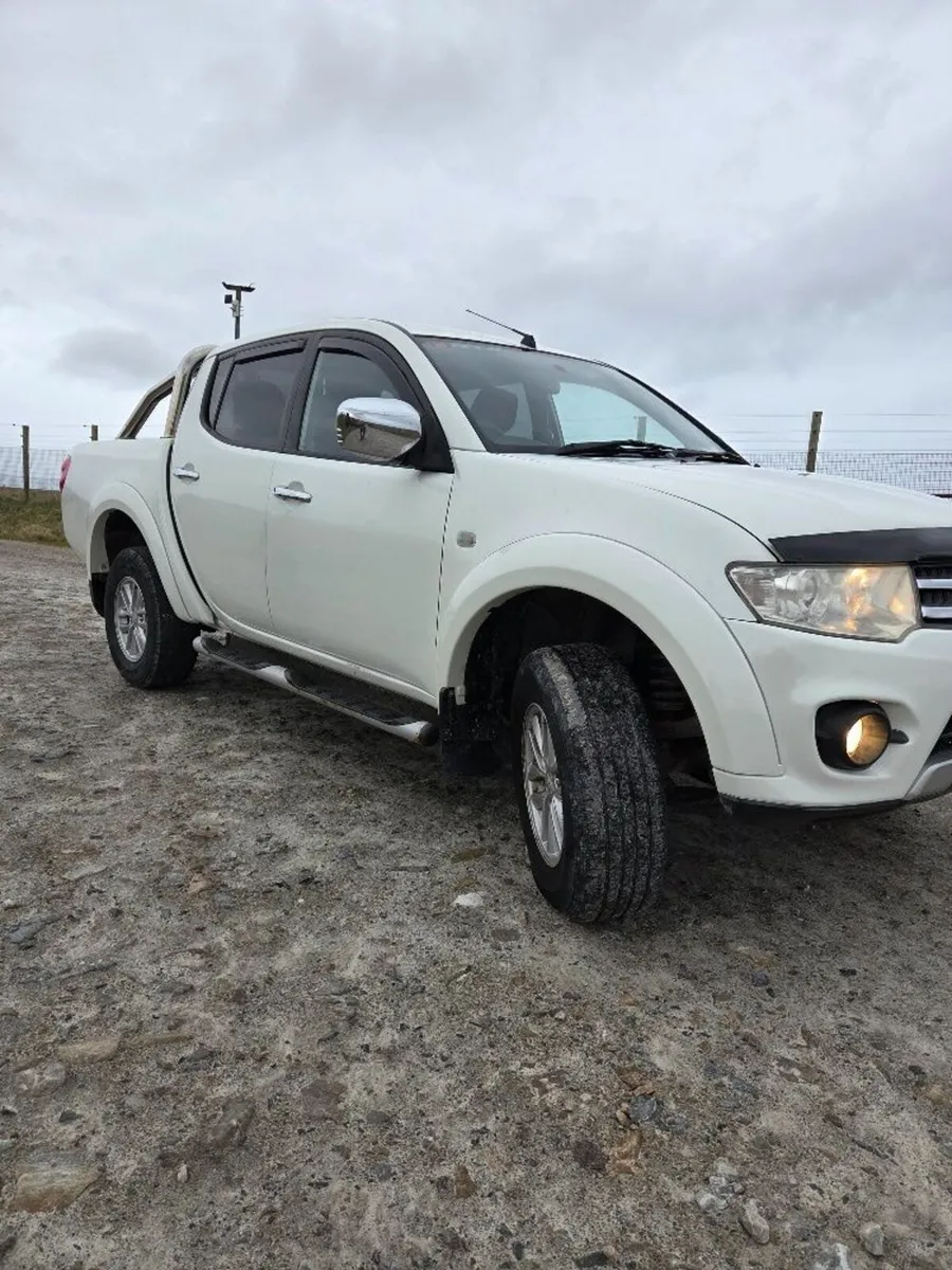 Mitsubishi L200 2014 - Image 2