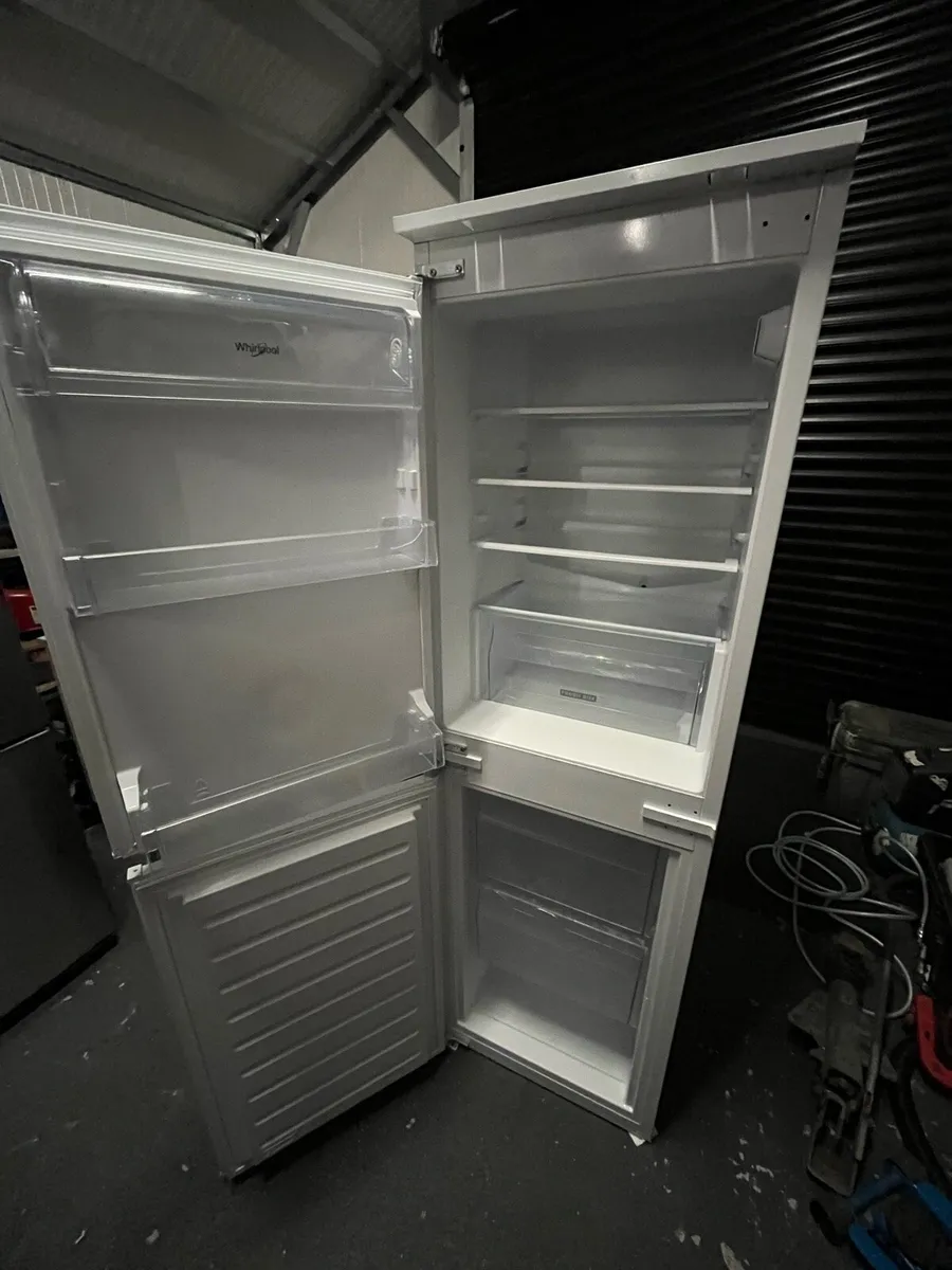 Whirlpool integrated Fridge Freezer - Image 2