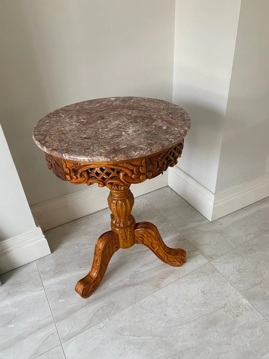 Occasional table - Image 1