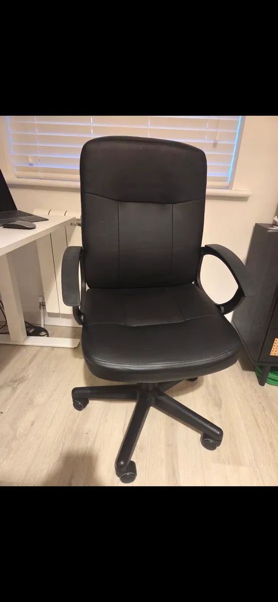 Office Chair - Image 1