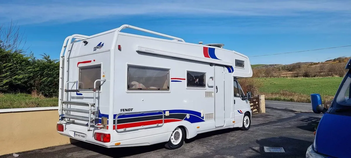 Fiat camper 6Bert Fixed bed - Image 4