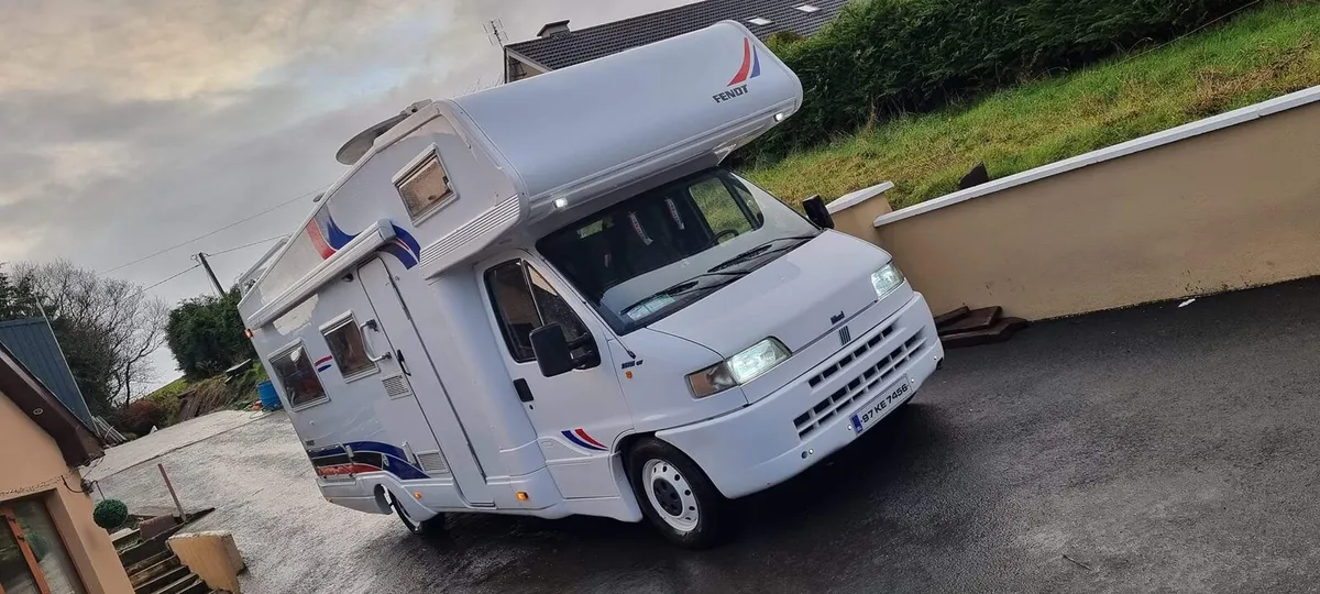 Fiat camper 6Bert Fixed bed - Image 1