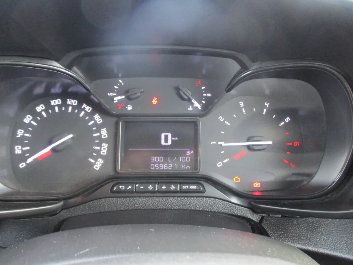 Citroen Berlingo 2022 lx 100bhp - Image 2