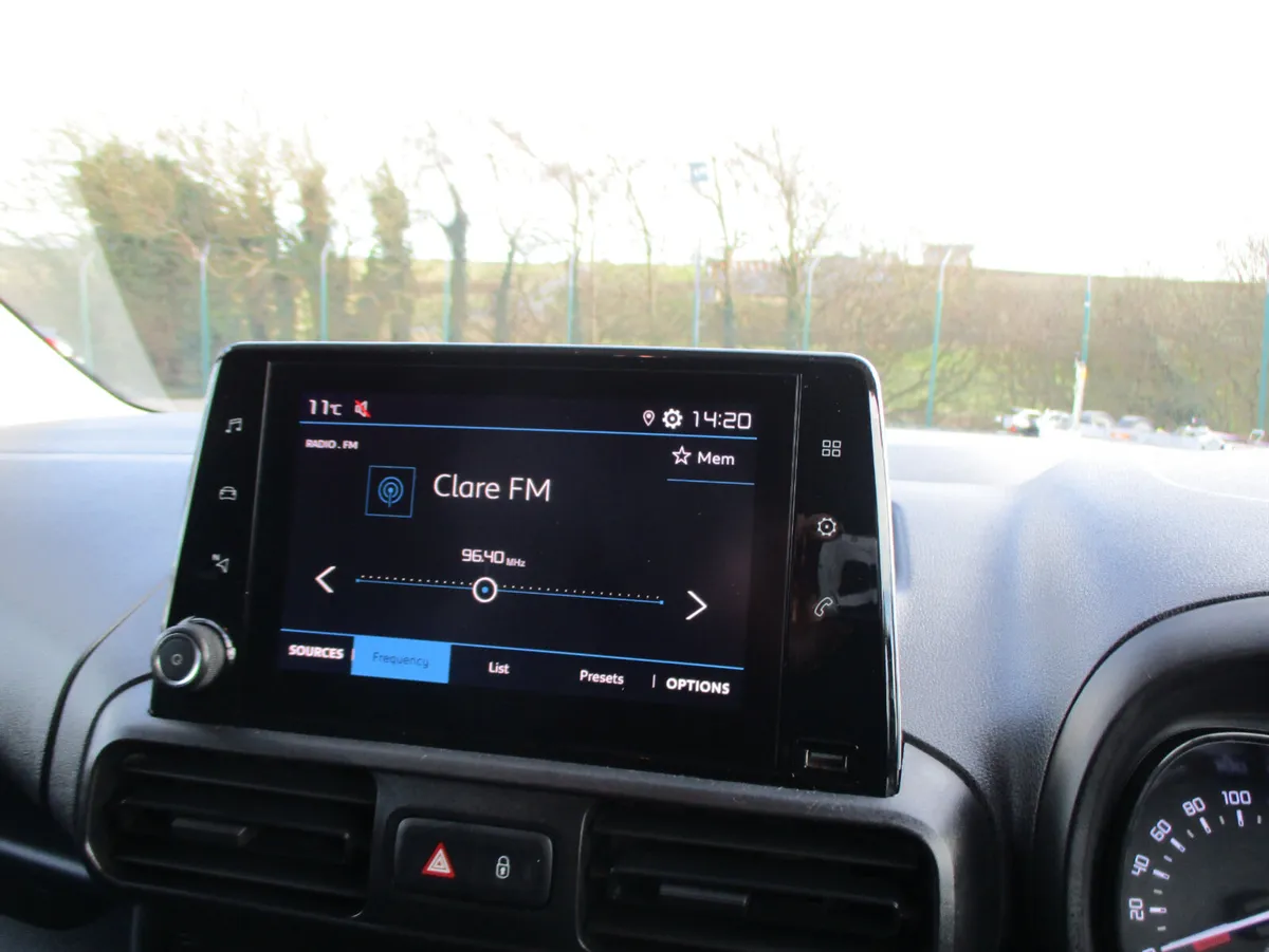 Citroen Berlingo 2022 lx 100bhp - Image 3