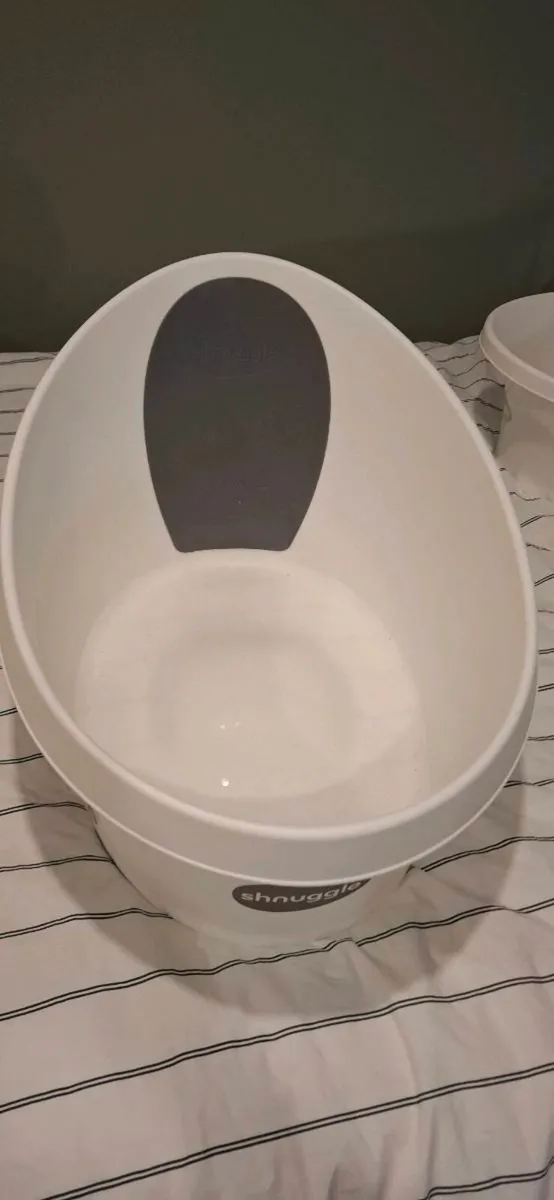 2Baby Baths – Shnuggle Newborn + Toddler Baths - Image 1