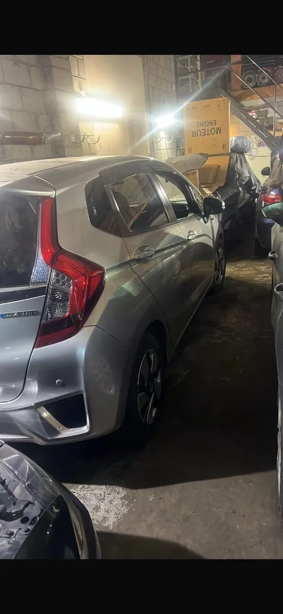 €3000 Honda Fit Hybrid - Image 2