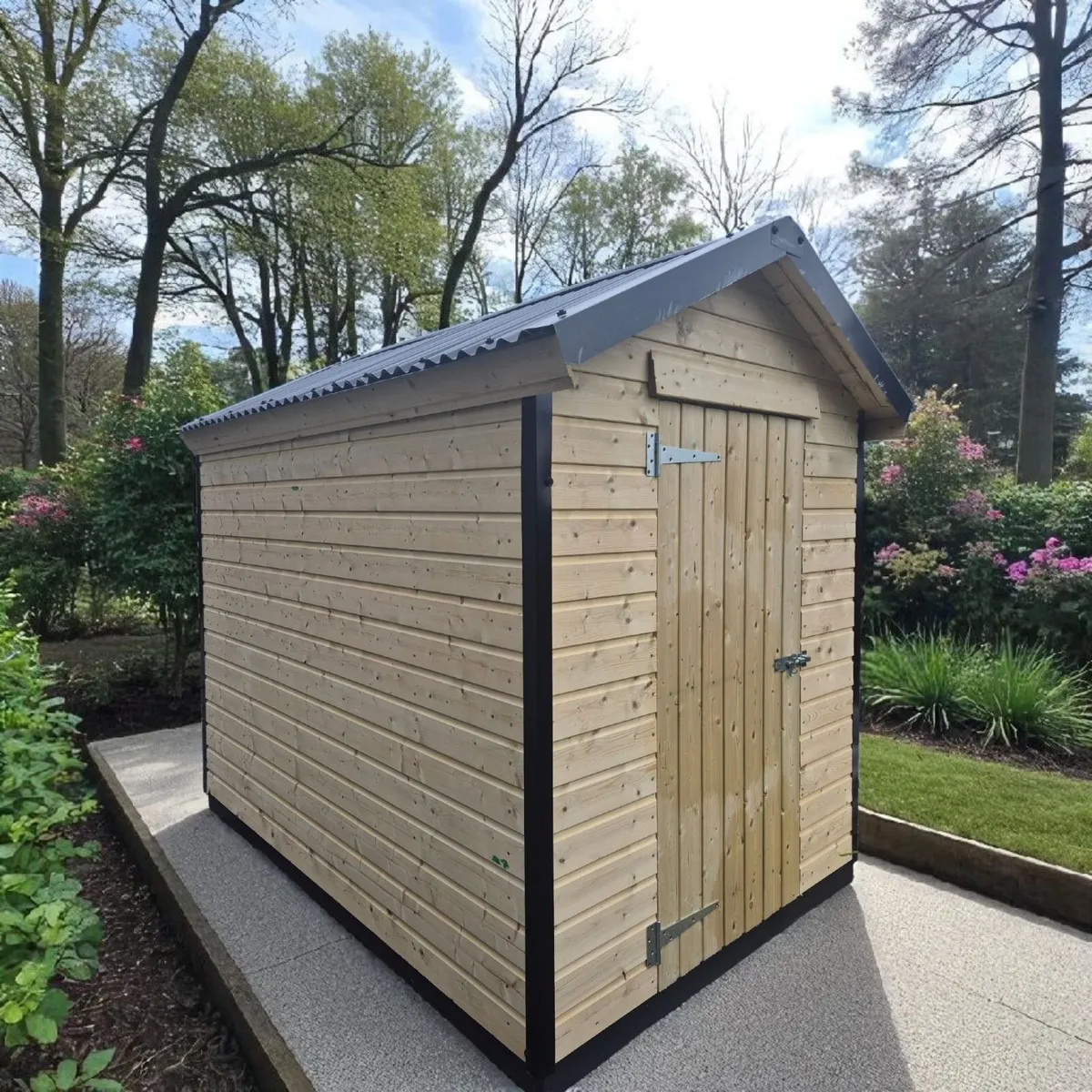 8x6ft Garden sheds