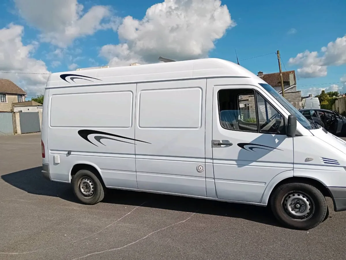 2006 MWB Mercedes Sprinter campervan - Image 2