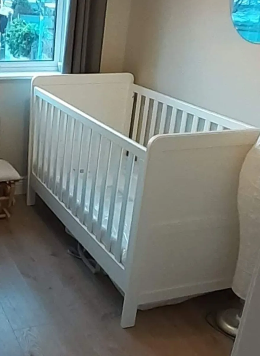 Mamas and Papas Cot Bed - Image 1