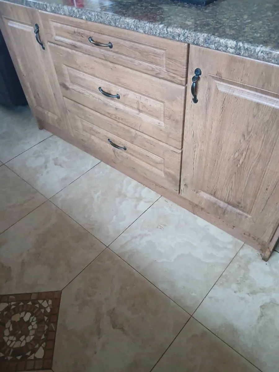 Kitchen unit doors - Image 1