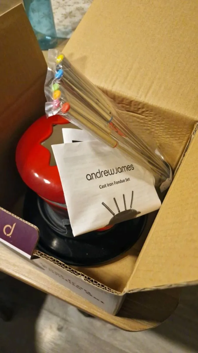 Cast iron fonduse set (not opened) - Image 1