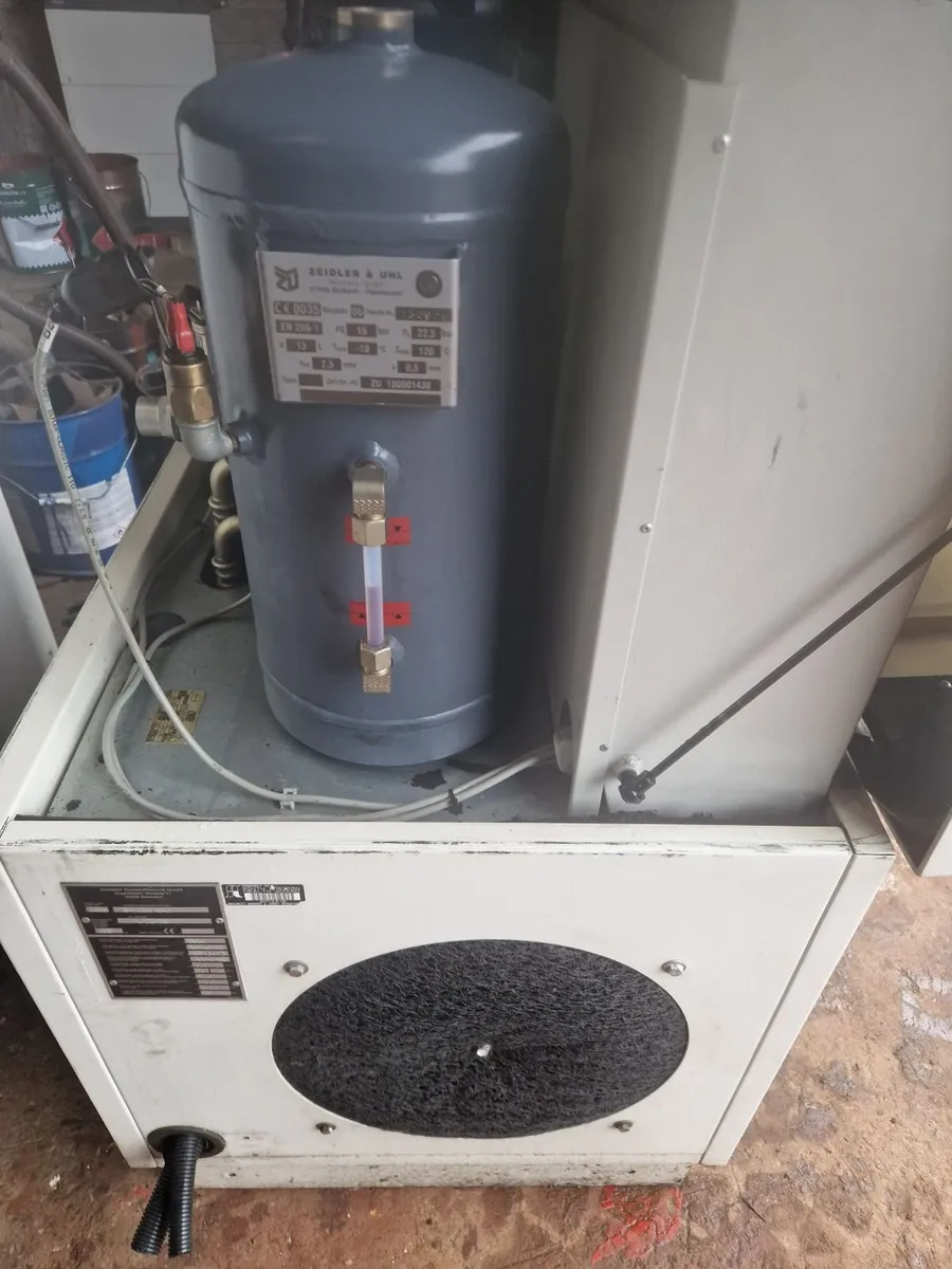 Air compressor and tank - Image 2