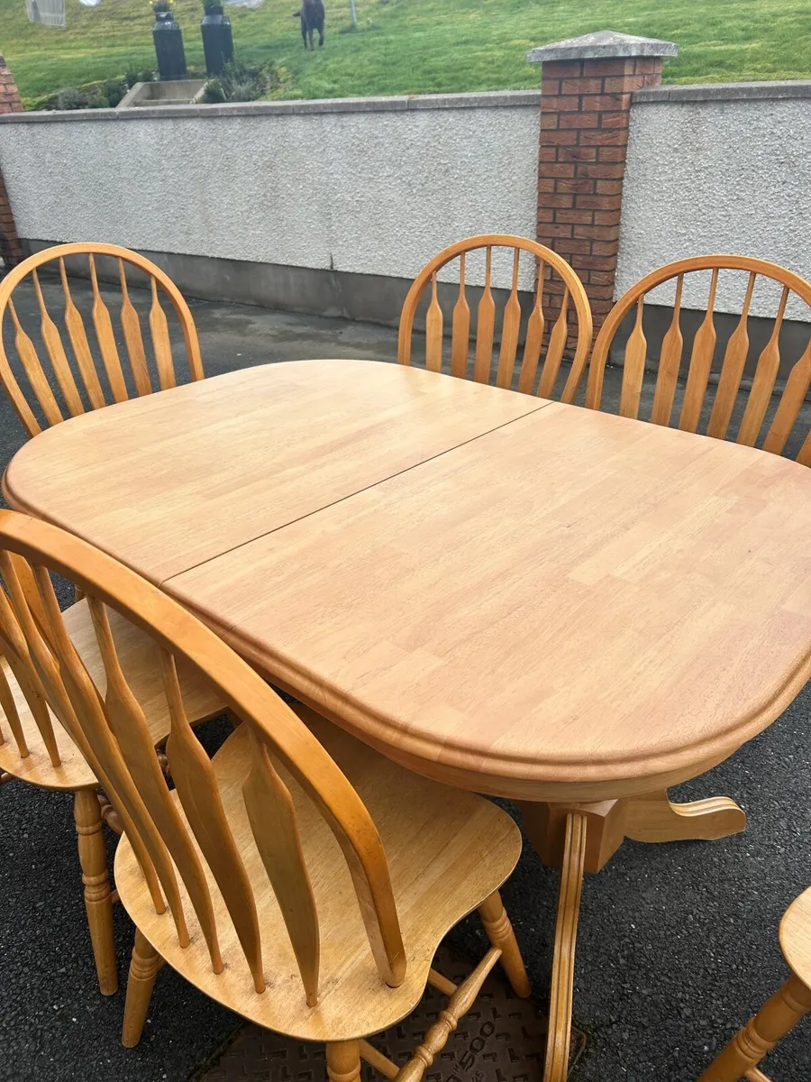 Kitchen Table and Chairs - Image 3