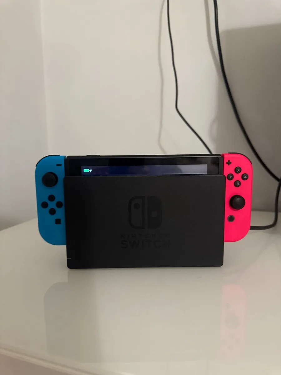 Nintendo Switch - Image 1