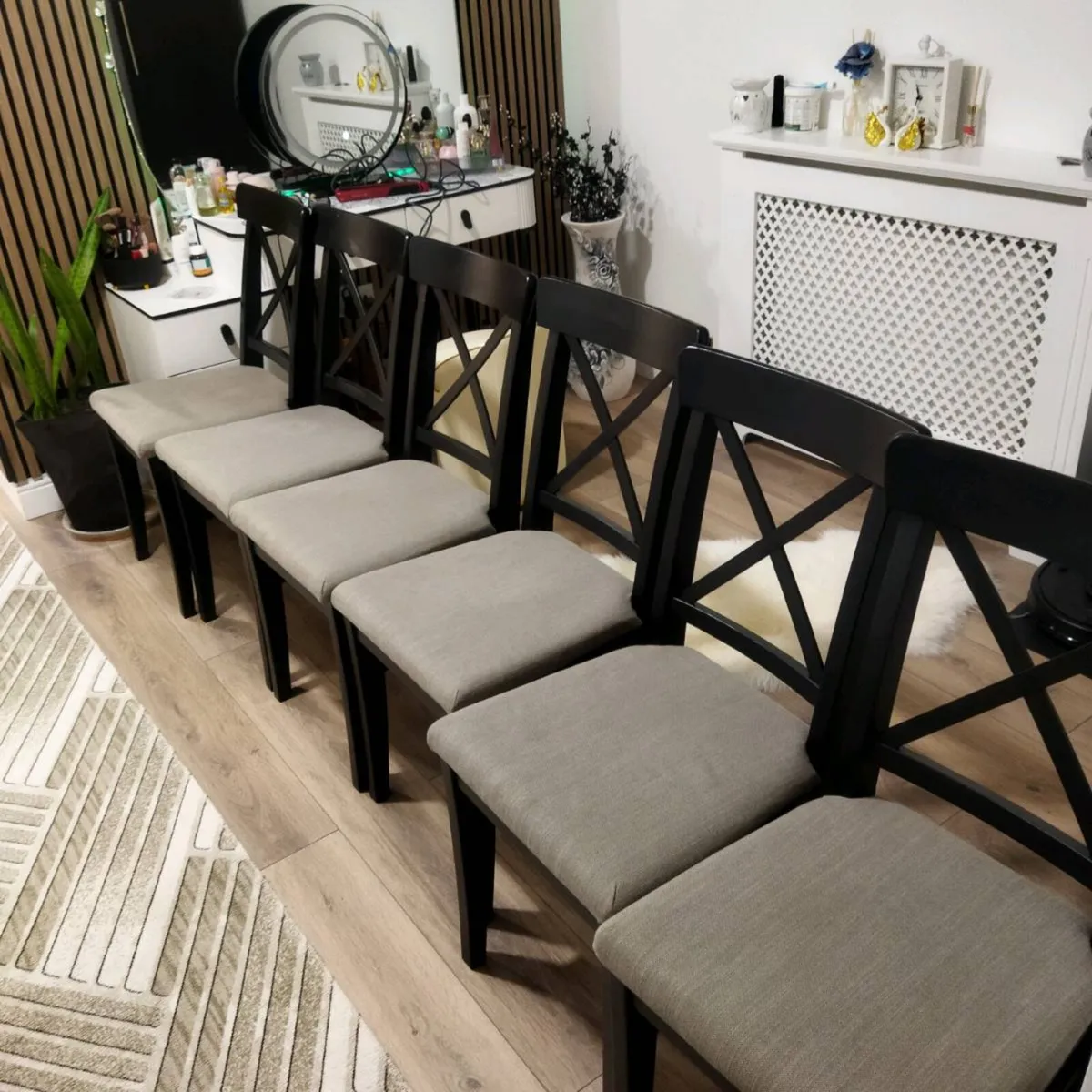 Table and 6 chairs - Image 3