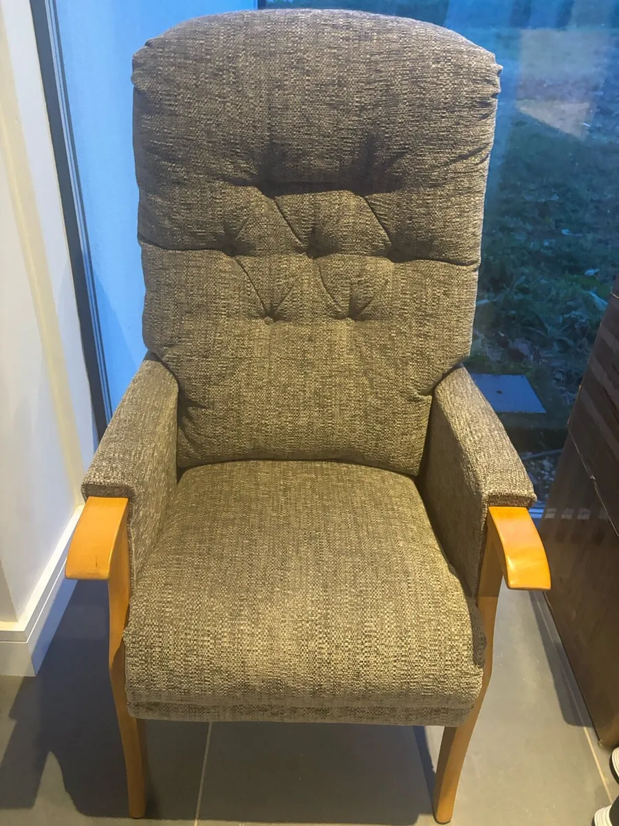 Orthopaedic High Seat Chair – Excellent Condition