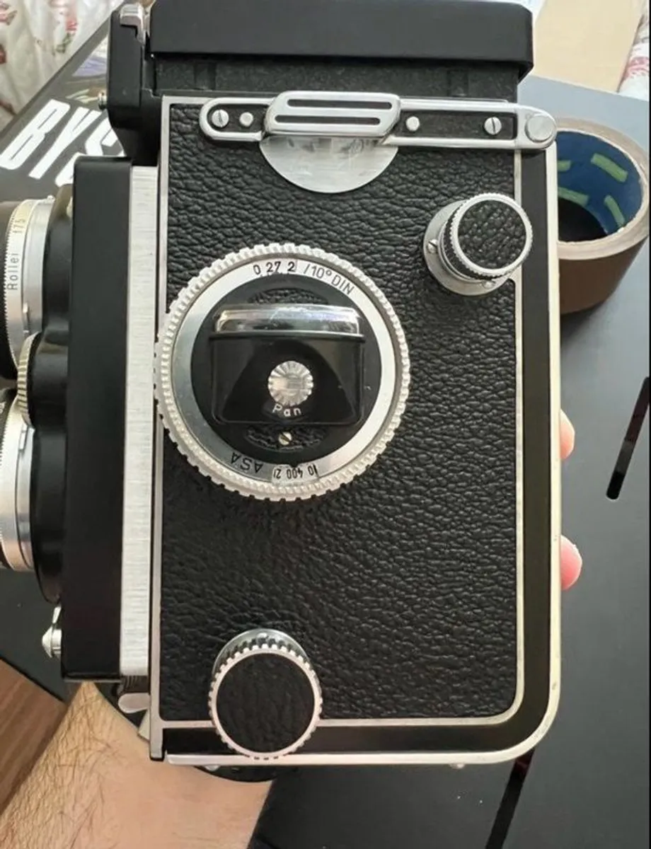 Rolleiflex 3.5C - Zeiss Planar + case and strap - Image 3