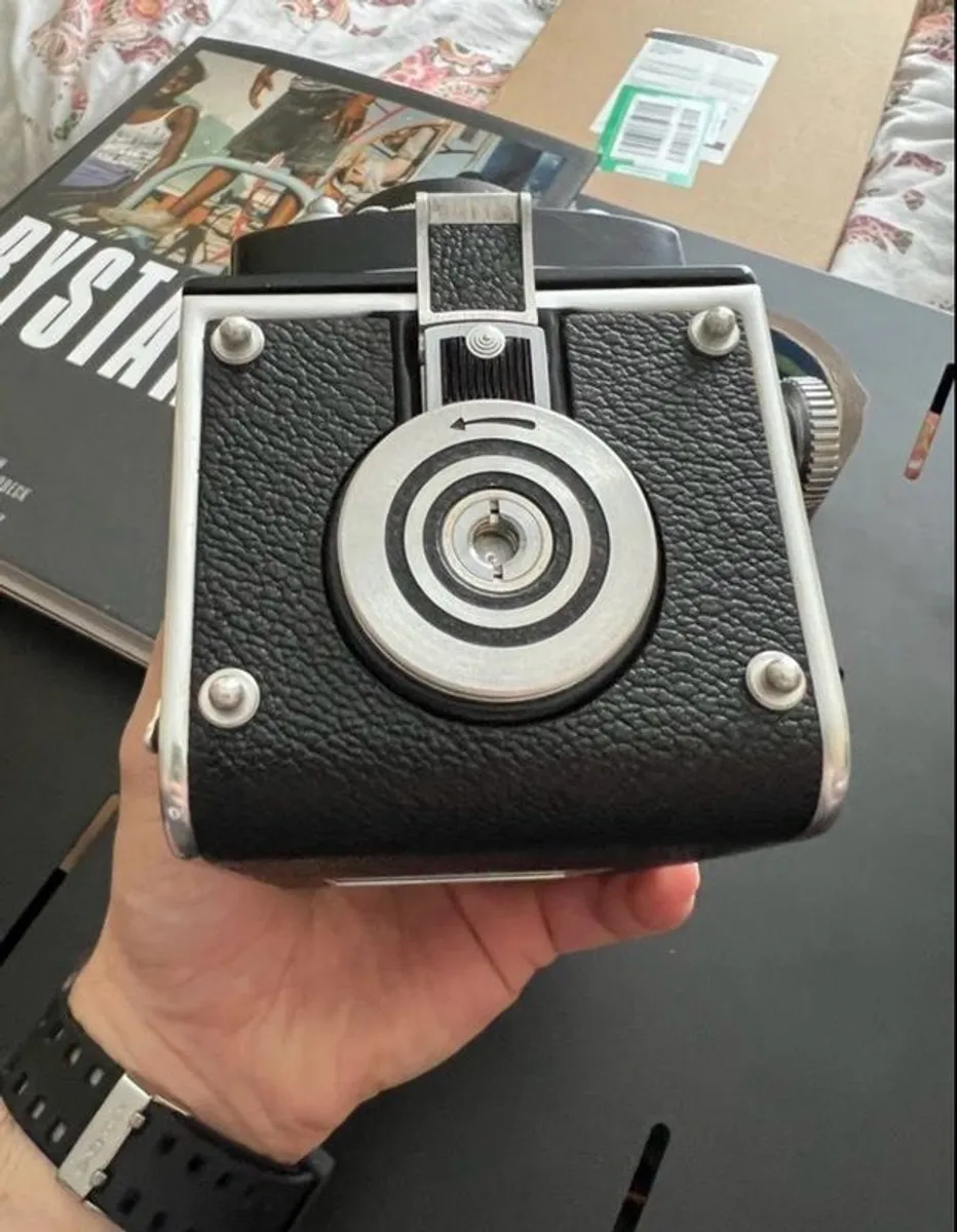 Rolleiflex 3.5C - Zeiss Planar + case and strap - Image 4