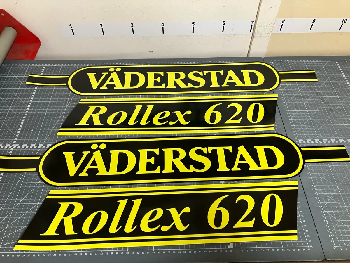 Replacement decals for machinery. - Image 1