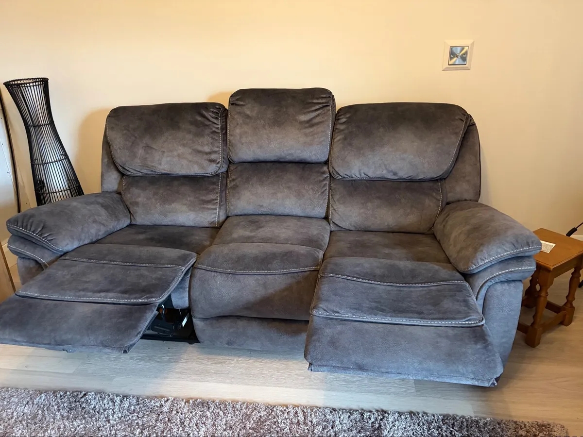 Reclining sofa set - Image 2