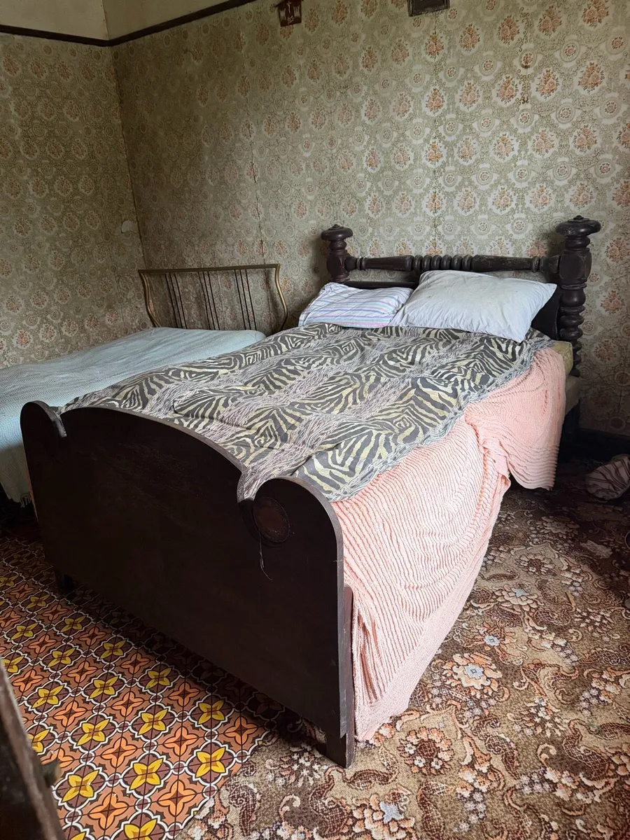 3 Double beds - Image 2