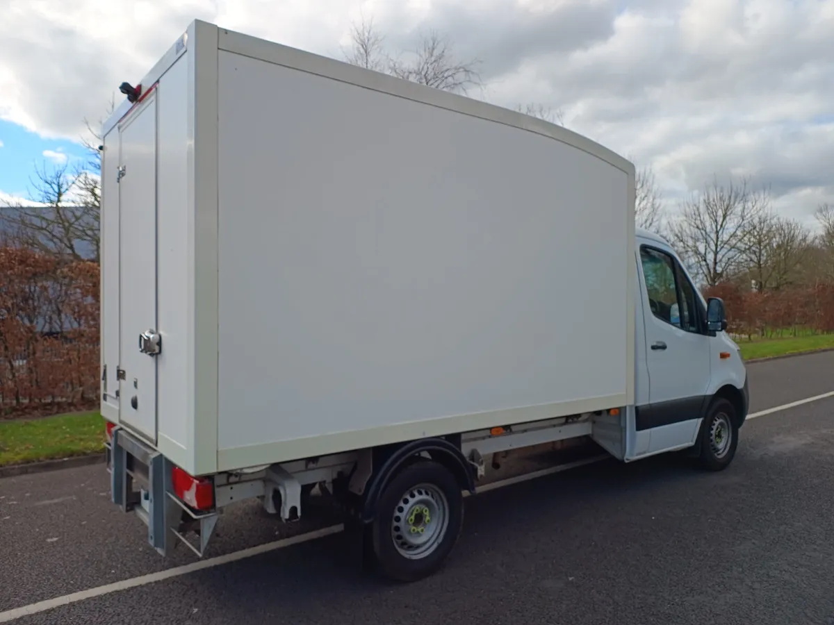 Mercedes-Benz Sprinter Box Fridge Van - Image 4