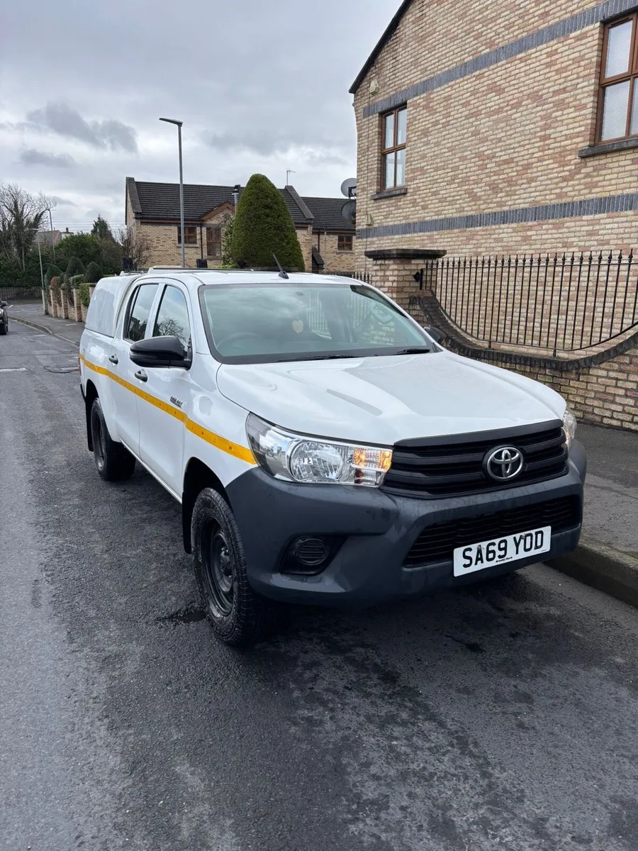 2019 69 Toyota Hilux 2.4 4x4 Jeep For Sale - Image 2
