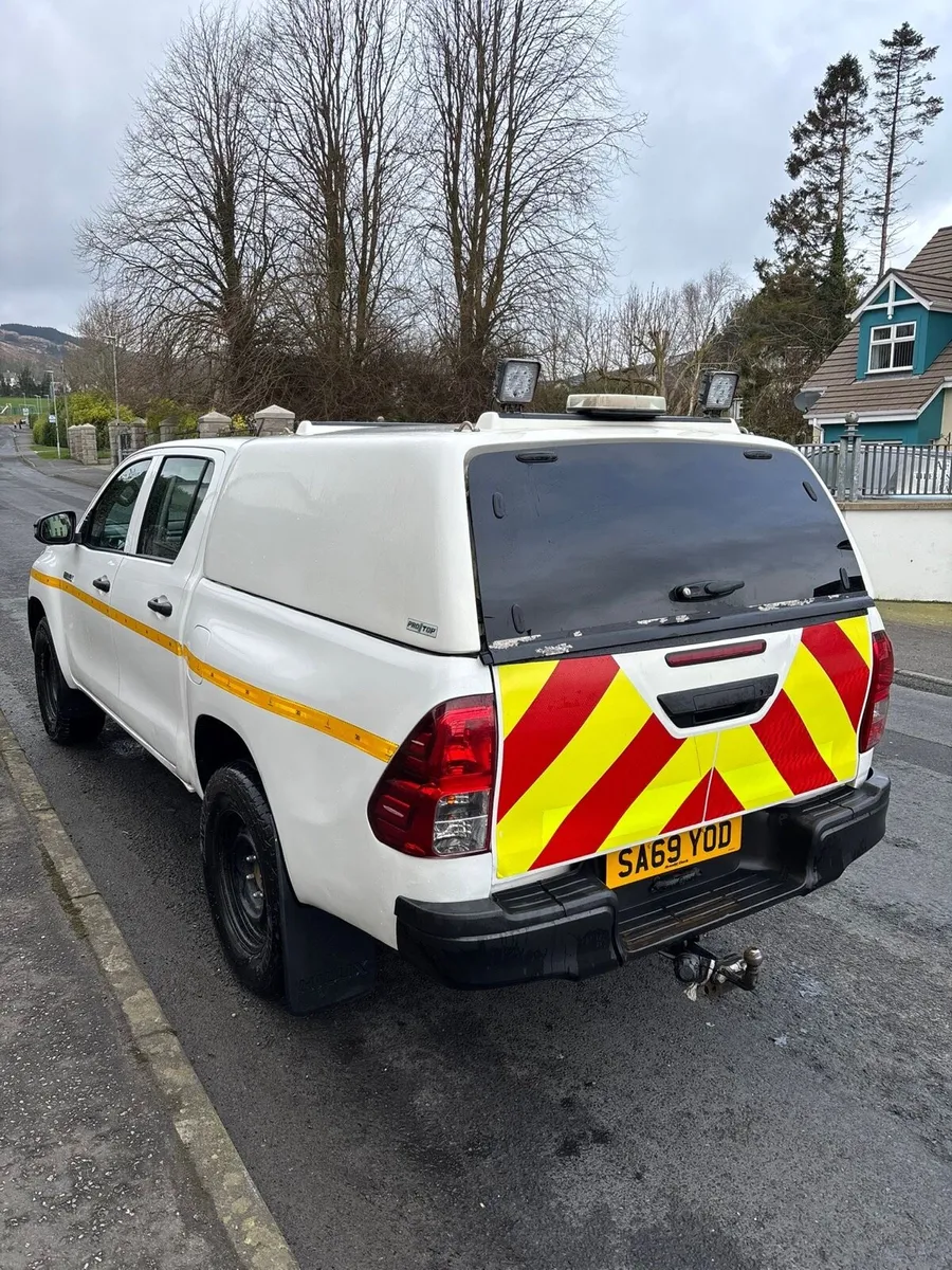 2019 69 Toyota Hilux 2.4 4x4 Jeep For Sale - Image 3