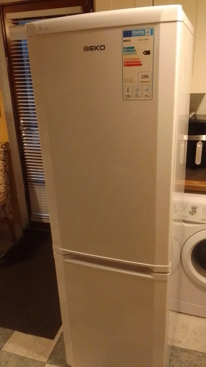 Beko fridge freezer - Image 1