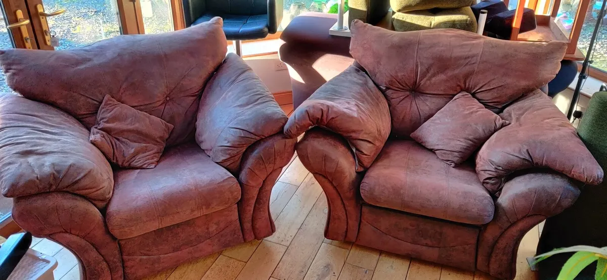 2 Suede Armchairs - Image 3