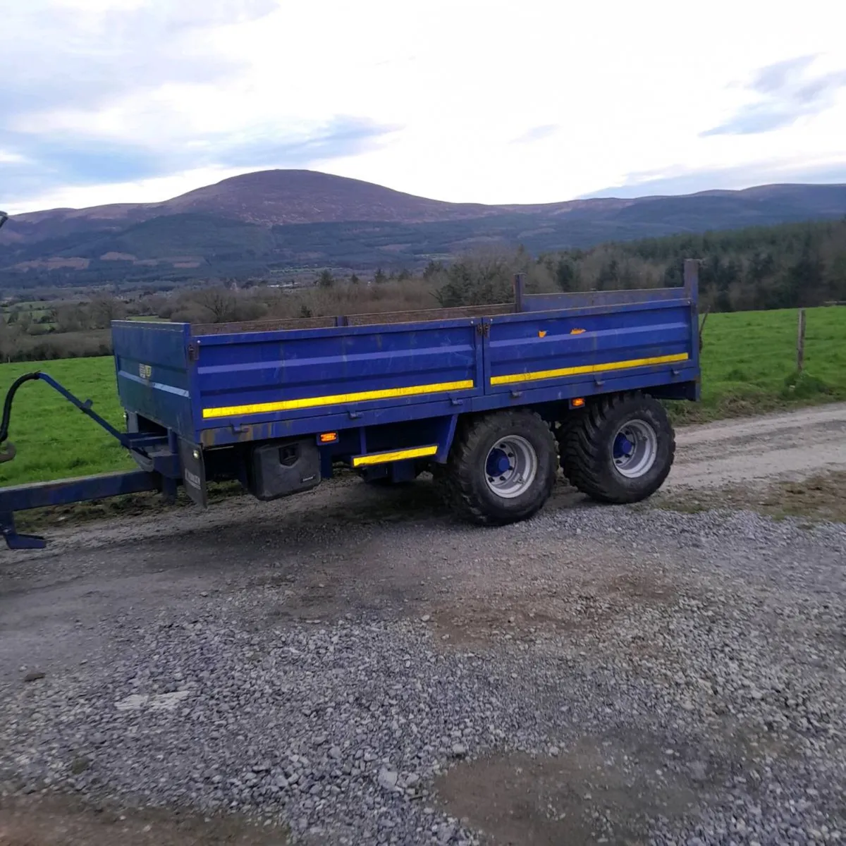 Tractor and trailer hire - Image 2