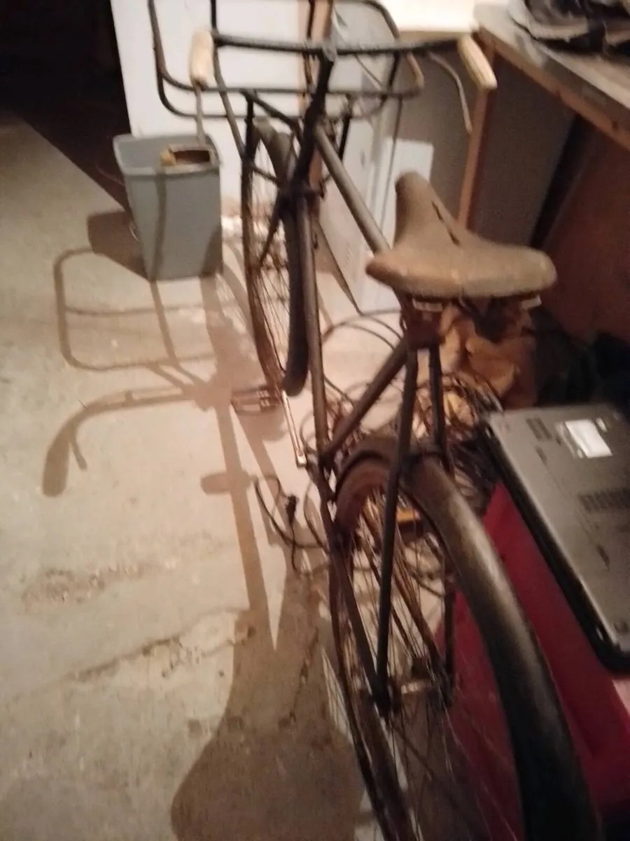 Old vintage postman's bicycle - Image 2