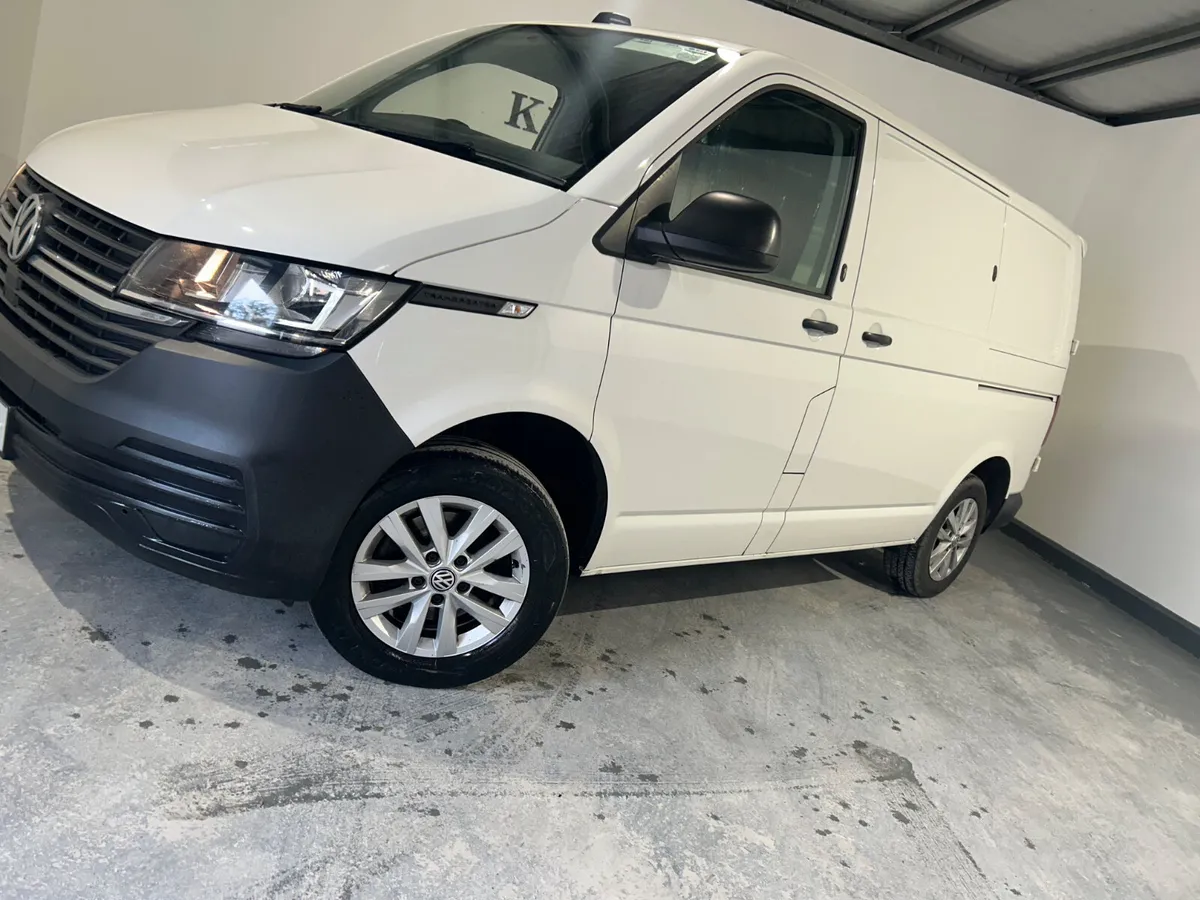 Volkswagen Transporter 2021 - Image 1