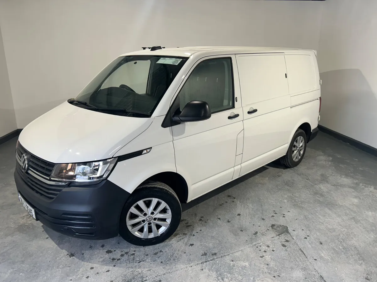 Volkswagen Transporter 2021 - Image 2