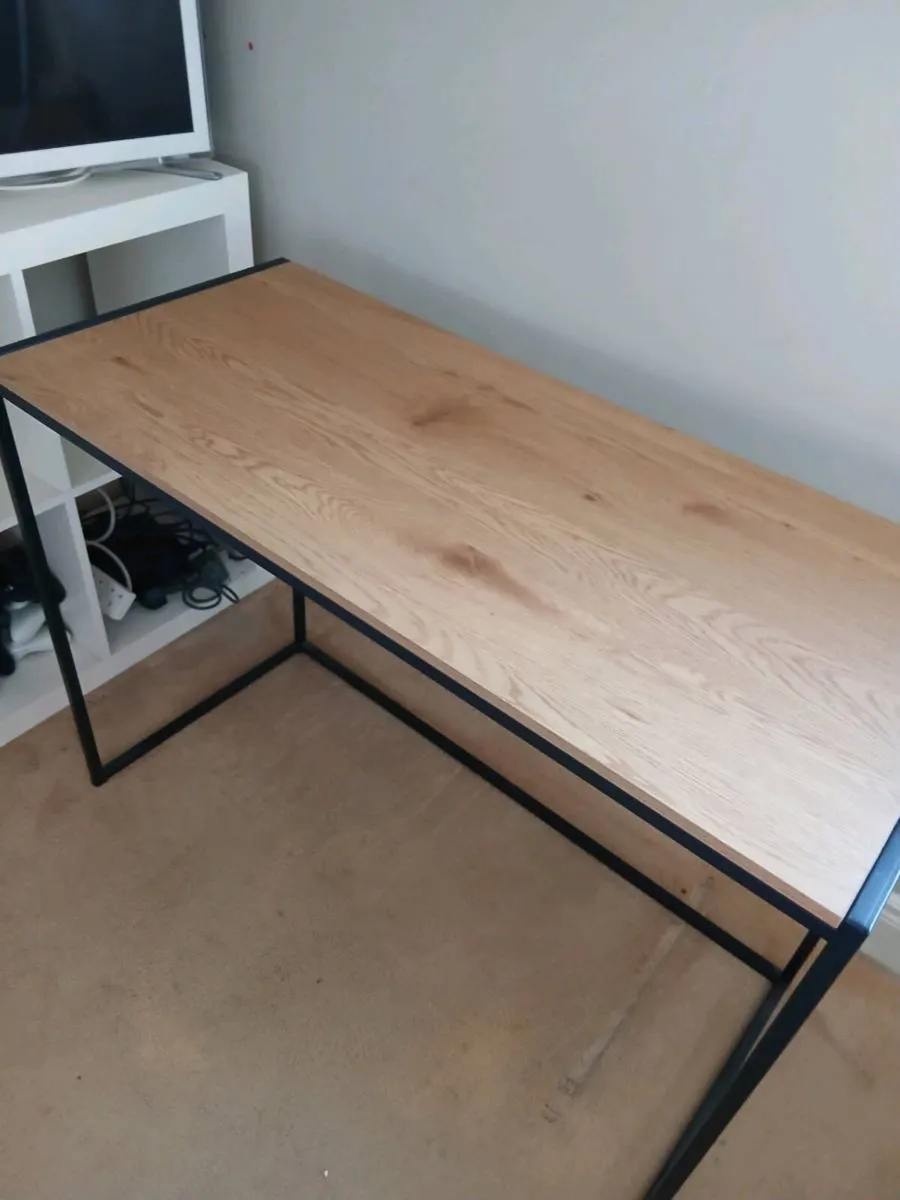 Desk - Image 4