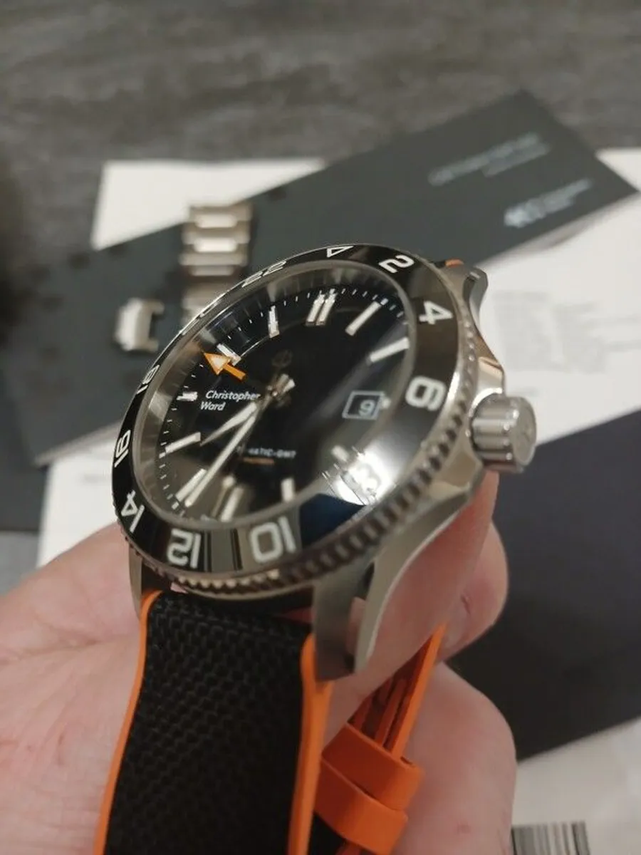 Christopher Ward C60 GMT 42mm - Image 4