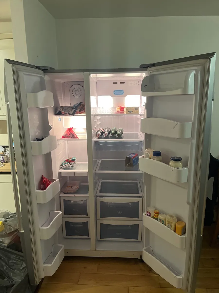 Fridge freezer - Image 2
