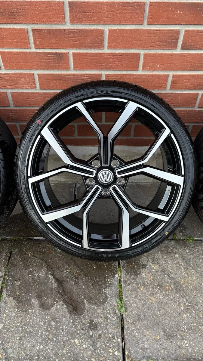 19” VW Estorils - Image 4