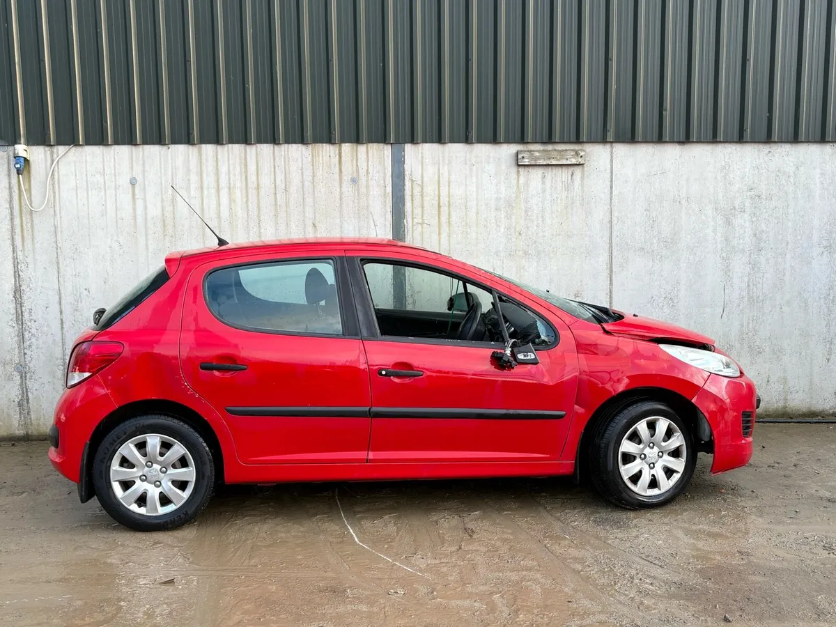 2011 Peugeot 207 for parts - Image 4