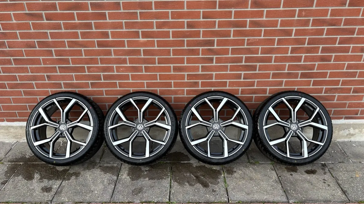19” VW Estorils - Image 1