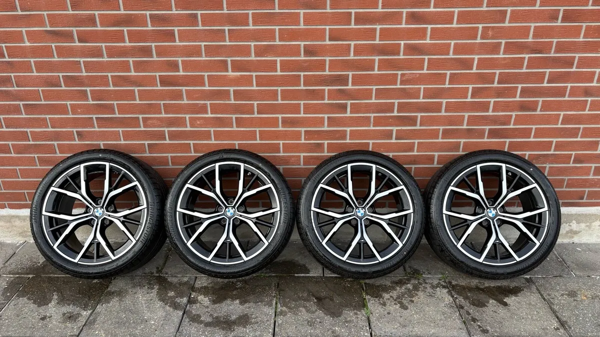 19” Genuine BMW Alloys - Image 1