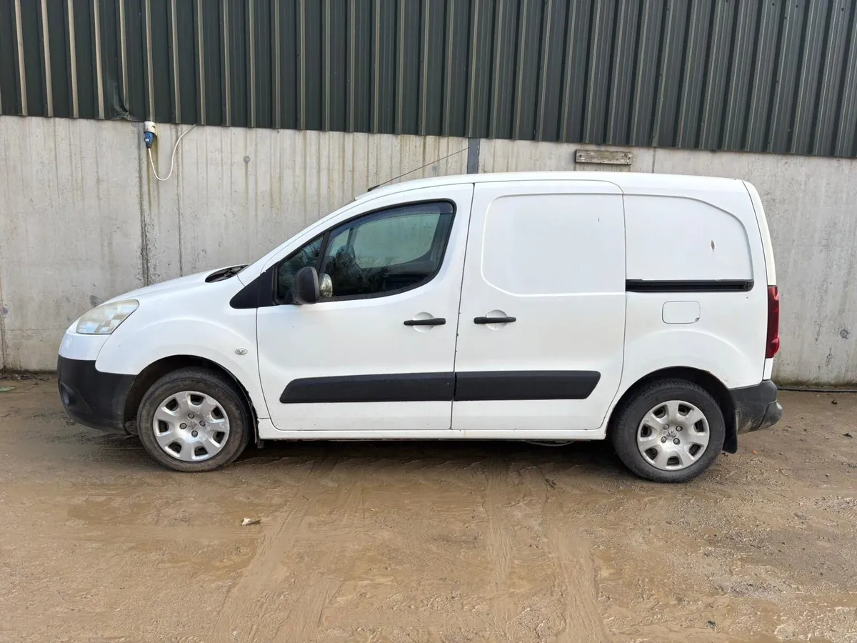 2012 Peugeot partner for parts - Image 2