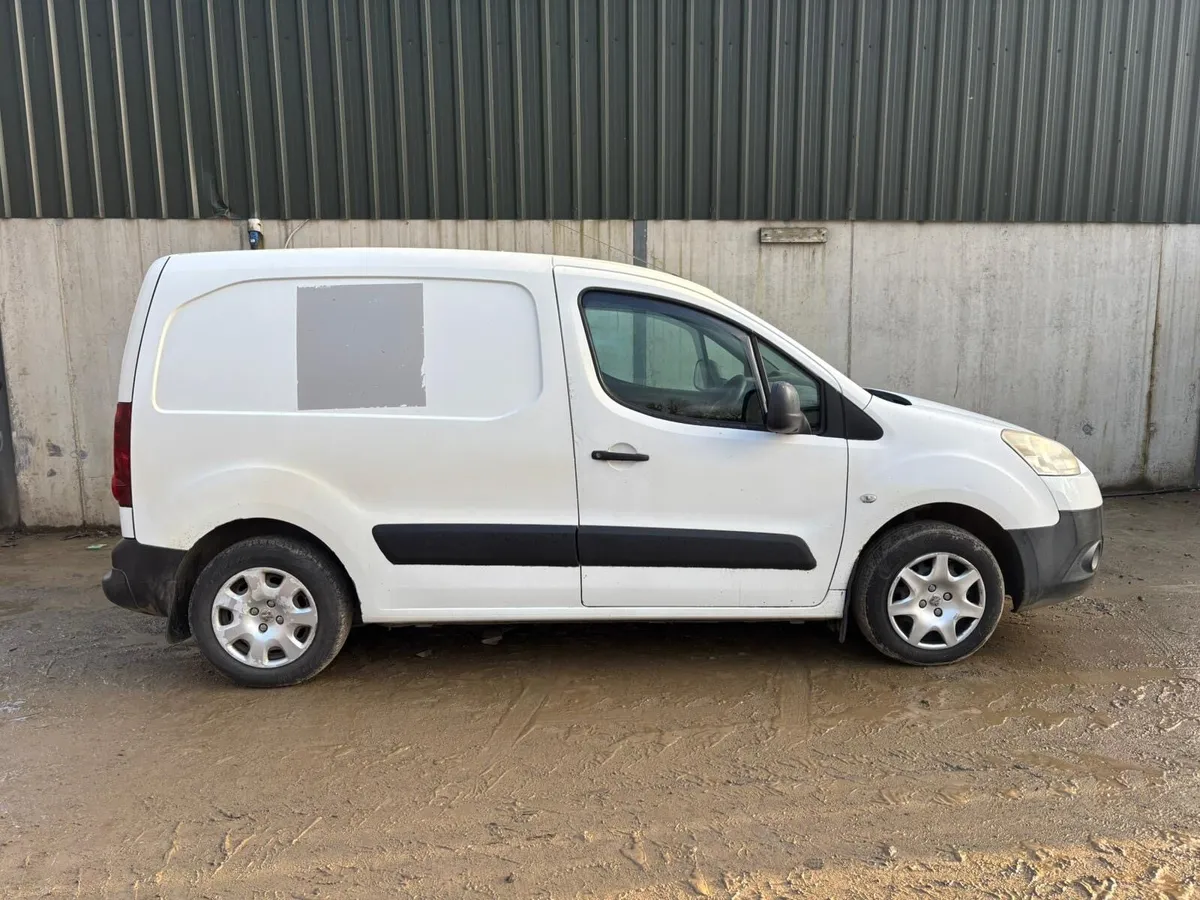 2012 Peugeot partner for parts - Image 3